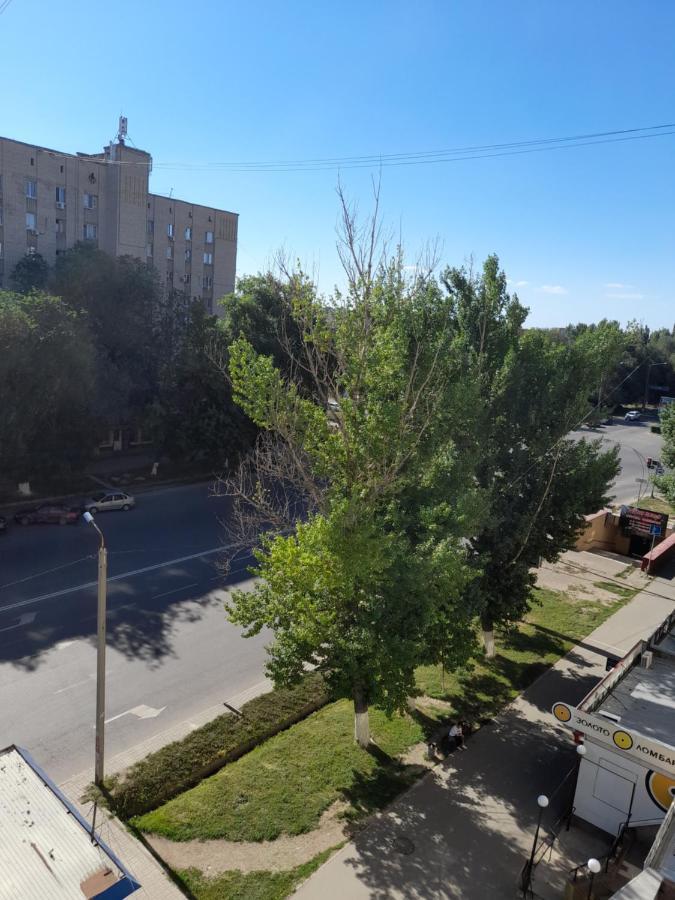 Изумруд Apartment Uralsk Ngoại thất bức ảnh